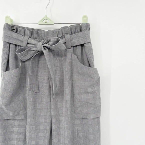 Athleta‎ Skyline Plaid Paperbag Pants Size 2 Gray High Rise Tapered Belted Waist - Picture 2 of 11